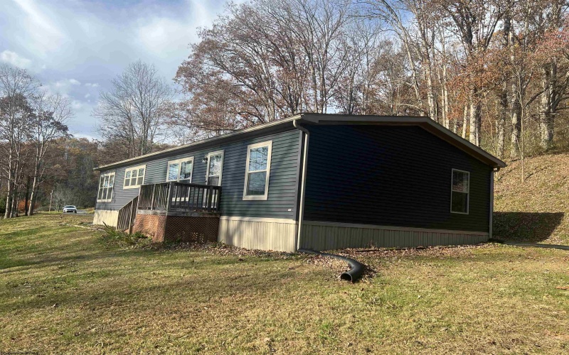 2716 Right Freemans Creek Road, Weston, West Virginia 26452, 3 Bedrooms Bedrooms, 9 Rooms Rooms,2 BathroomsBathrooms,Single Family Detached,For Sale,Right Freemans Creek,10162407 2716 Right Freemans Creek Road, Weston, West Virginia 26452, 3 Bedrooms Bedrooms, 9 Rooms Rooms,2 BathroomsBathrooms,Single Family Detached,For Sale,Right Freemans Creek,10162407