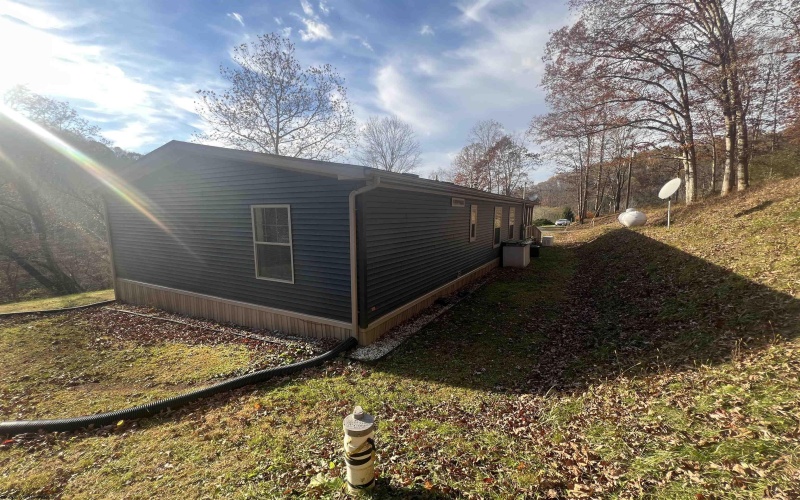 2716 Right Freemans Creek Road, Weston, West Virginia 26452, 3 Bedrooms Bedrooms, 9 Rooms Rooms,2 BathroomsBathrooms,Single Family Detached,For Sale,Right Freemans Creek,10162407 2716 Right Freemans Creek Road, Weston, West Virginia 26452, 3 Bedrooms Bedrooms, 9 Rooms Rooms,2 BathroomsBathrooms,Single Family Detached,For Sale,Right Freemans Creek,10162407
