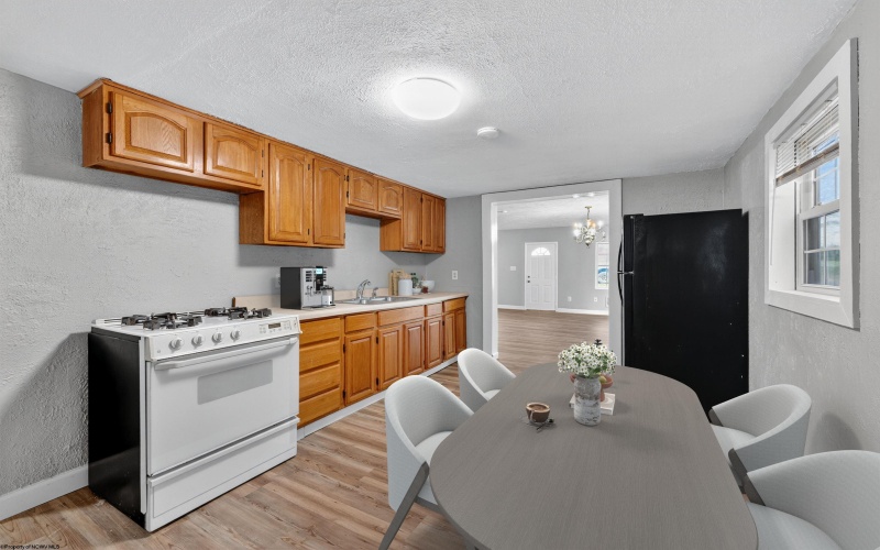 1421 Hite Avenue, Fairmont, West Virginia 26554, 3 Bedrooms Bedrooms, 6 Rooms Rooms,1 BathroomBathrooms,Single Family Detached,For Sale,Hite,10162425 1421 Hite Avenue, Fairmont, West Virginia 26554, 3 Bedrooms Bedrooms, 6 Rooms Rooms,1 BathroomBathrooms,Single Family Detached,For Sale,Hite,10162425