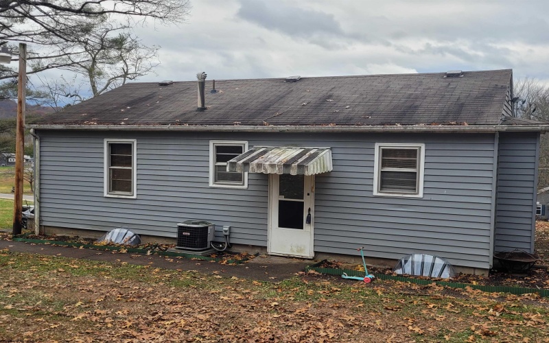 212 Valley Chapel Road, Weston, West Virginia 26452-0000, 2 Bedrooms Bedrooms, 4 Rooms Rooms,1 BathroomBathrooms,Single Family Detached,For Sale,Valley Chapel,10162418 212 Valley Chapel Road, Weston, West Virginia 26452-0000, 2 Bedrooms Bedrooms, 4 Rooms Rooms,1 BathroomBathrooms,Single Family Detached,For Sale,Valley Chapel,10162418