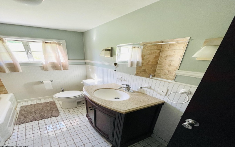 38 John Deere Drive, Fairmont, West Virginia 26554, 3 Bedrooms Bedrooms, 7 Rooms Rooms,2 BathroomsBathrooms,Single Family Detached,For Sale,John Deere,10162429 38 John Deere Drive, Fairmont, West Virginia 26554, 3 Bedrooms Bedrooms, 7 Rooms Rooms,2 BathroomsBathrooms,Single Family Detached,For Sale,John Deere,10162429