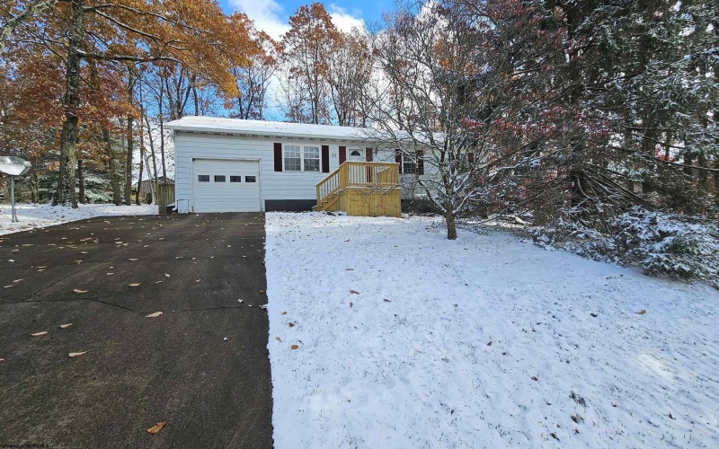 80 Buckingham Road, Morgantown, West Virginia 26508, 3 Bedrooms Bedrooms, 5 Rooms Rooms,1 BathroomBathrooms,Single Family Detached,For Sale,Buckingham,10162433 80 Buckingham Road, Morgantown, West Virginia 26508, 3 Bedrooms Bedrooms, 5 Rooms Rooms,1 BathroomBathrooms,Single Family Detached,For Sale,Buckingham,10162433