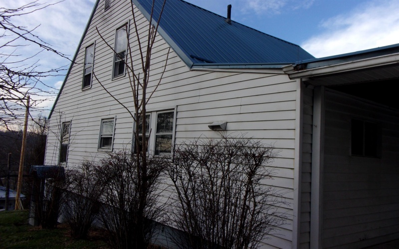 671 Chestnut Street, Clarksburg, West Virginia 26301, 3 Bedrooms Bedrooms, 8 Rooms Rooms,1 BathroomBathrooms,Single Family Detached,For Sale,Chestnut,10162435