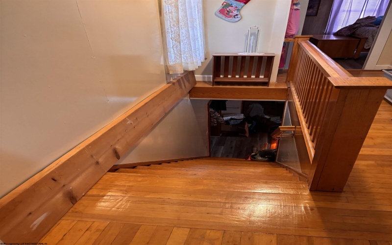 21 WILSON Street, Junior, West Virginia 26275, 4 Bedrooms Bedrooms, 8 Rooms Rooms,2 BathroomsBathrooms,Single Family Detached,For Sale,WILSON,10162225