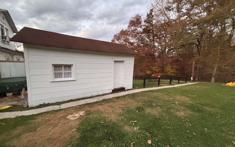 21 WILSON Street, Junior, West Virginia 26275, 4 Bedrooms Bedrooms, 8 Rooms Rooms,2 BathroomsBathrooms,Single Family Detached,For Sale,WILSON,10162225