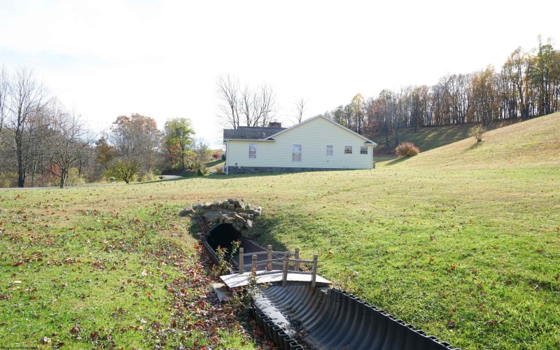 101 Foxmoor Road, Belington, West Virginia 26250, 3 Bedrooms Bedrooms, 6 Rooms Rooms,2 BathroomsBathrooms,Single Family Detached,For Sale,Foxmoor,10162445 101 Foxmoor Road, Belington, West Virginia 26250, 3 Bedrooms Bedrooms, 6 Rooms Rooms,2 BathroomsBathrooms,Single Family Detached,For Sale,Foxmoor,10162445