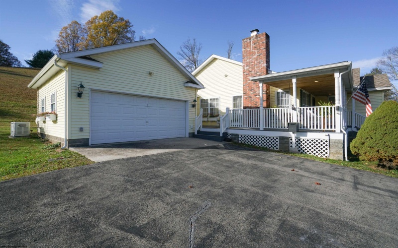 101 Foxmoor Road, Belington, West Virginia 26250, 3 Bedrooms Bedrooms, 6 Rooms Rooms,2 BathroomsBathrooms,Single Family Detached,For Sale,Foxmoor,10162445 101 Foxmoor Road, Belington, West Virginia 26250, 3 Bedrooms Bedrooms, 6 Rooms Rooms,2 BathroomsBathrooms,Single Family Detached,For Sale,Foxmoor,10162445