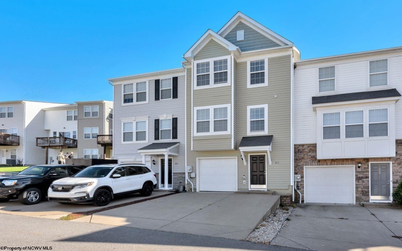 211 Summerfield Drive, Morgantown, West Virginia 26508, 3 Bedrooms Bedrooms, 6 Rooms Rooms,2 BathroomsBathrooms,Single Family Attached,For Sale,Summerfield,10162441 211 Summerfield Drive, Morgantown, West Virginia 26508, 3 Bedrooms Bedrooms, 6 Rooms Rooms,2 BathroomsBathrooms,Single Family Attached,For Sale,Summerfield,10162441