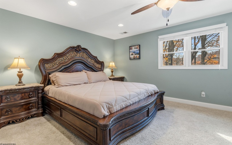 4 Oak Ridge Drive, Morgantown, West Virginia 26508, 3 Bedrooms Bedrooms, 7 Rooms Rooms,3 BathroomsBathrooms,Single Family Attached,For Sale,Oak Ridge,10162443