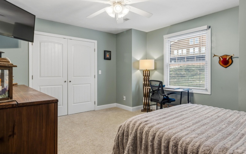 4 Oak Ridge Drive, Morgantown, West Virginia 26508, 3 Bedrooms Bedrooms, 7 Rooms Rooms,3 BathroomsBathrooms,Single Family Attached,For Sale,Oak Ridge,10162443