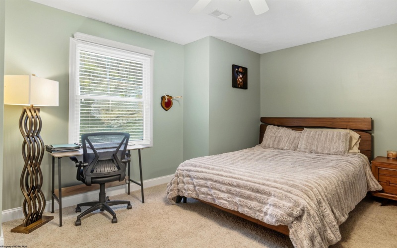 4 Oak Ridge Drive, Morgantown, West Virginia 26508, 3 Bedrooms Bedrooms, 7 Rooms Rooms,3 BathroomsBathrooms,Single Family Attached,For Sale,Oak Ridge,10162443