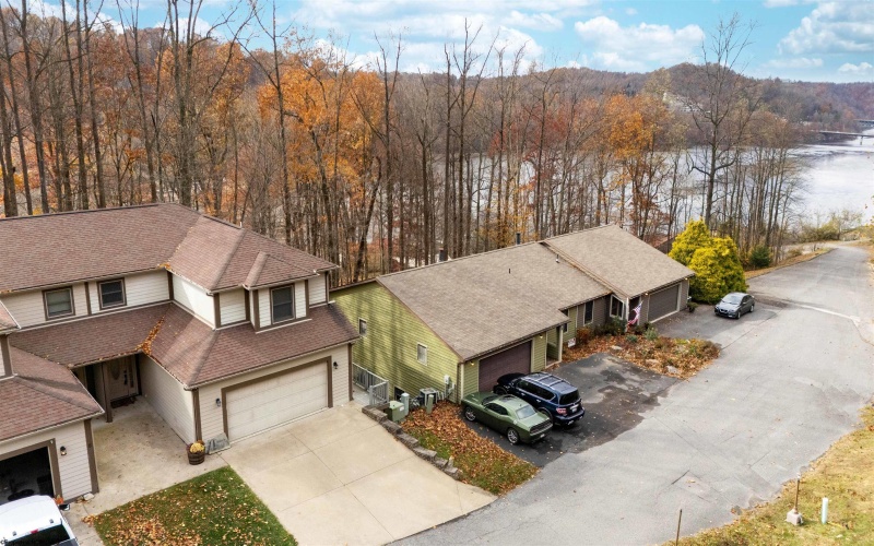 4 Oak Ridge Drive, Morgantown, West Virginia 26508, 3 Bedrooms Bedrooms, 7 Rooms Rooms,3 BathroomsBathrooms,Single Family Attached,For Sale,Oak Ridge,10162443