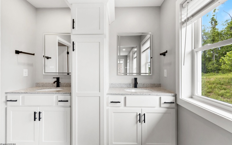 222 Horizon View Road, Westover, West Virginia 26501, 3 Bedrooms Bedrooms, 7 Rooms Rooms,3 BathroomsBathrooms,Single Family Attached,For Sale,Horizon View,10162444