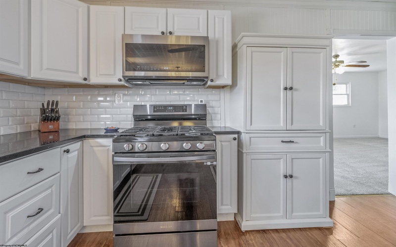 454 Farnum Road, Hepzibah, West Virginia 26369, 3 Bedrooms Bedrooms, 11 Rooms Rooms,3 BathroomsBathrooms,Single Family Detached,For Sale,Farnum,10162442