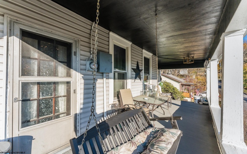 135 Knotts Avenue, Grafton, West Virginia 26354, 3 Bedrooms Bedrooms, 6 Rooms Rooms,1 BathroomBathrooms,Single Family Detached,For Sale,Knotts,10162437