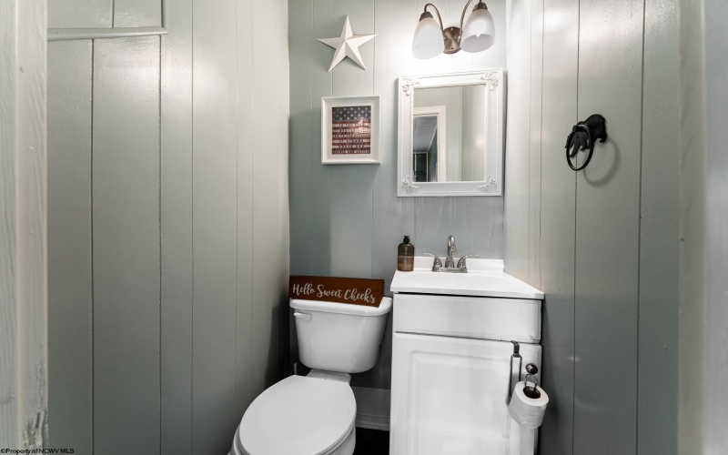 135 Knotts Avenue, Grafton, West Virginia 26354, 3 Bedrooms Bedrooms, 6 Rooms Rooms,1 BathroomBathrooms,Single Family Detached,For Sale,Knotts,10162437