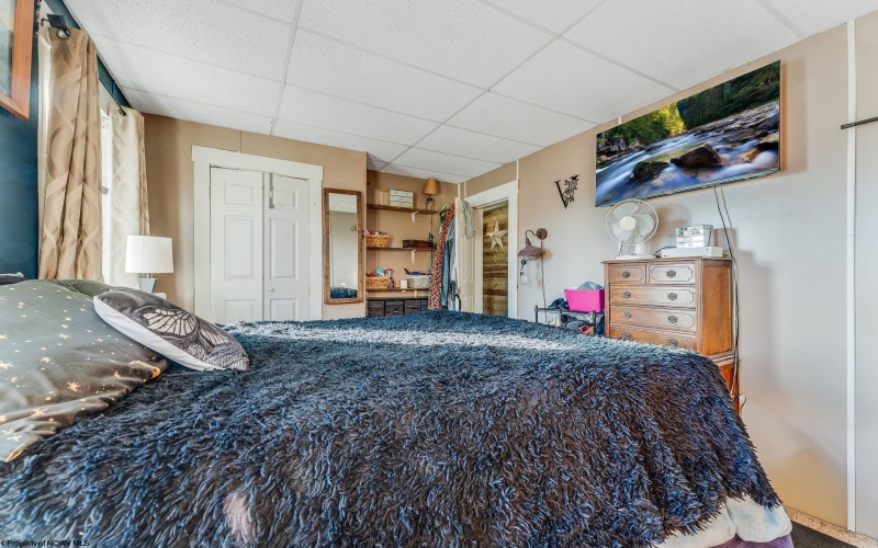 135 Knotts Avenue, Grafton, West Virginia 26354, 3 Bedrooms Bedrooms, 6 Rooms Rooms,1 BathroomBathrooms,Single Family Detached,For Sale,Knotts,10162437