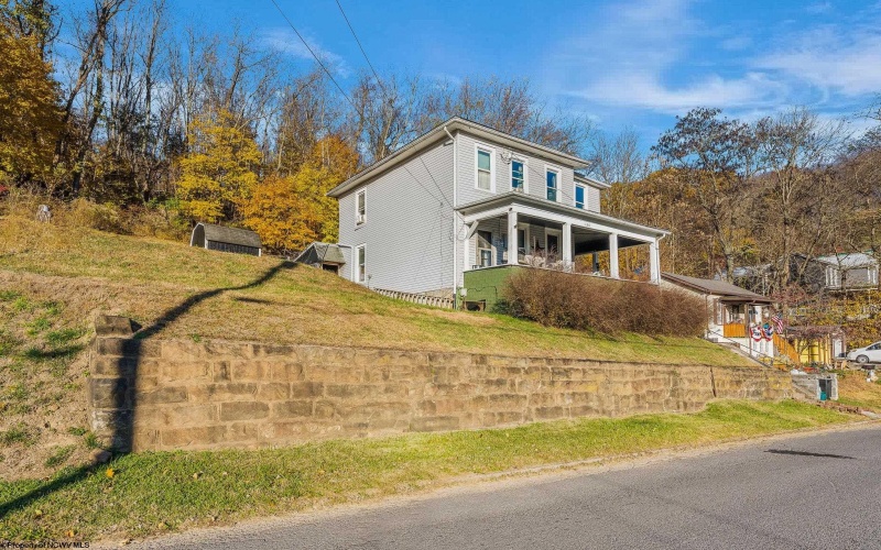 135 Knotts Avenue, Grafton, West Virginia 26354, 3 Bedrooms Bedrooms, 6 Rooms Rooms,1 BathroomBathrooms,Single Family Detached,For Sale,Knotts,10162437