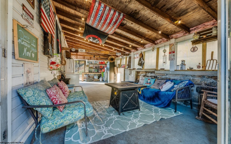 135 Knotts Avenue, Grafton, West Virginia 26354, 3 Bedrooms Bedrooms, 6 Rooms Rooms,1 BathroomBathrooms,Single Family Detached,For Sale,Knotts,10162437