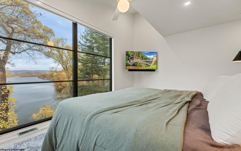 76 Delrose Drive, Morgantown, West Virginia 26508, 4 Bedrooms Bedrooms, 9 Rooms Rooms,3 BathroomsBathrooms,Single Family Detached,For Sale,Delrose,10162449