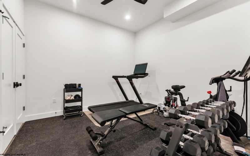 76 Delrose Drive, Morgantown, West Virginia 26508, 4 Bedrooms Bedrooms, 9 Rooms Rooms,3 BathroomsBathrooms,Single Family Detached,For Sale,Delrose,10162449