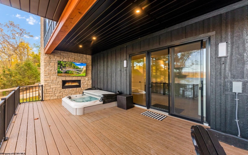 76 Delrose Drive, Morgantown, West Virginia 26508, 4 Bedrooms Bedrooms, 9 Rooms Rooms,3 BathroomsBathrooms,Single Family Detached,For Sale,Delrose,10162449