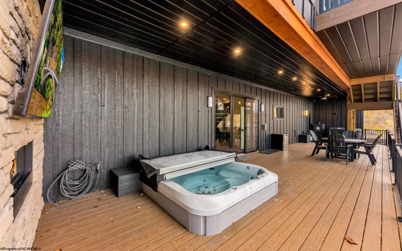 76 Delrose Drive, Morgantown, West Virginia 26508, 4 Bedrooms Bedrooms, 9 Rooms Rooms,3 BathroomsBathrooms,Single Family Detached,For Sale,Delrose,10162449