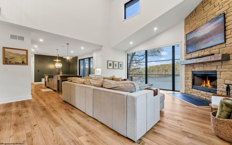 76 Delrose Drive, Morgantown, West Virginia 26508, 4 Bedrooms Bedrooms, 9 Rooms Rooms,3 BathroomsBathrooms,Single Family Detached,For Sale,Delrose,10162449