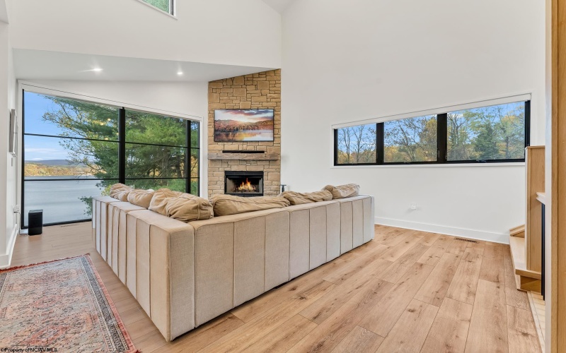 76 Delrose Drive, Morgantown, West Virginia 26508, 4 Bedrooms Bedrooms, 9 Rooms Rooms,3 BathroomsBathrooms,Single Family Detached,For Sale,Delrose,10162449