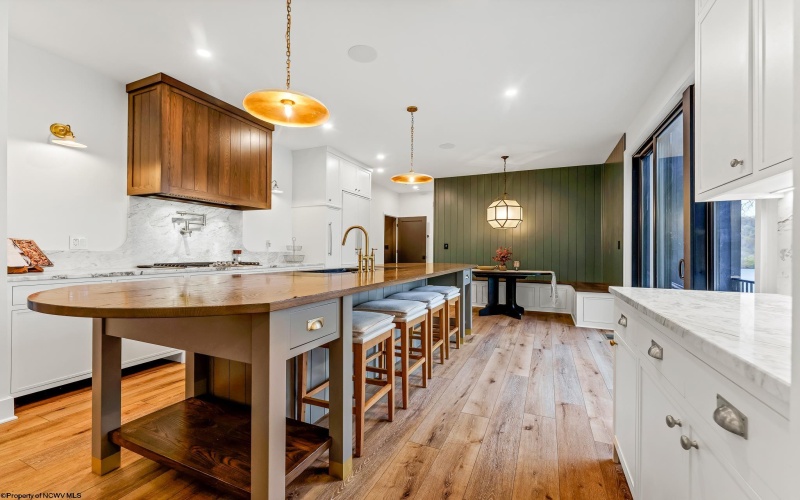 76 Delrose Drive, Morgantown, West Virginia 26508, 4 Bedrooms Bedrooms, 9 Rooms Rooms,3 BathroomsBathrooms,Single Family Detached,For Sale,Delrose,10162449