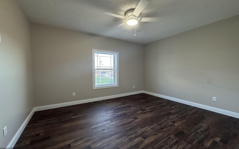 134 Kimberly Circle, Fairmont, West Virginia 26554, 3 Bedrooms Bedrooms, 7 Rooms Rooms,2 BathroomsBathrooms,Single Family Detached,For Sale,Kimberly,10162448