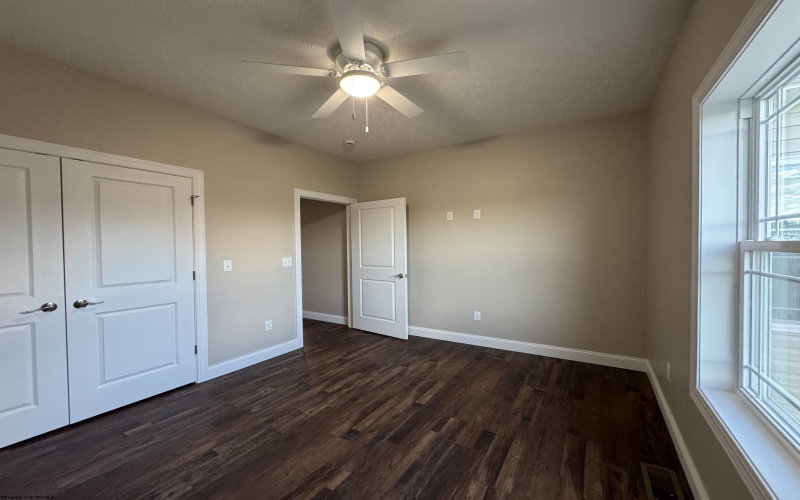 134 Kimberly Circle, Fairmont, West Virginia 26554, 3 Bedrooms Bedrooms, 7 Rooms Rooms,2 BathroomsBathrooms,Single Family Detached,For Sale,Kimberly,10162448