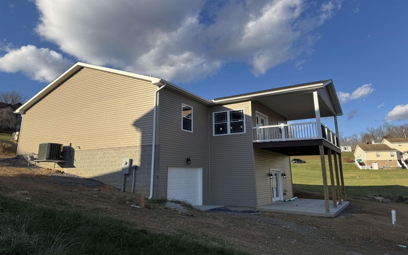 134 Kimberly Circle, Fairmont, West Virginia 26554, 3 Bedrooms Bedrooms, 7 Rooms Rooms,2 BathroomsBathrooms,Single Family Detached,For Sale,Kimberly,10162448