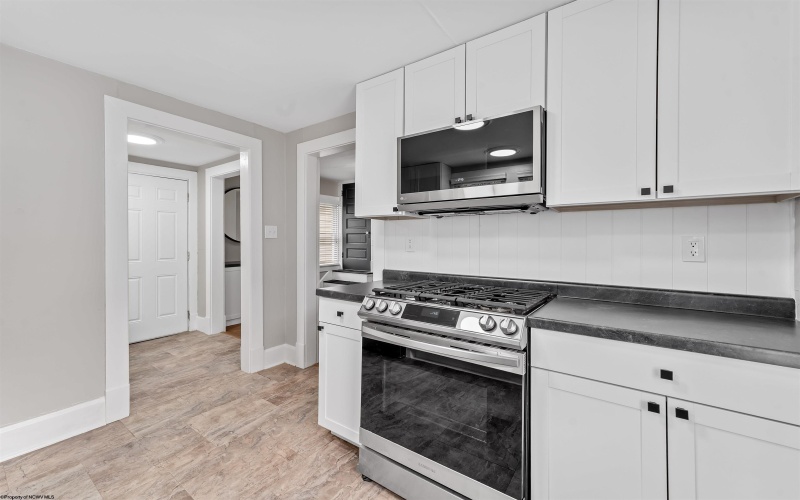 1109 Gaston Avenue, Fairmont, West Virginia 26554, 3 Bedrooms Bedrooms, 6 Rooms Rooms,1 BathroomBathrooms,Single Family Detached,For Sale,Gaston,10162468 1109 Gaston Avenue, Fairmont, West Virginia 26554, 3 Bedrooms Bedrooms, 6 Rooms Rooms,1 BathroomBathrooms,Single Family Detached,For Sale,Gaston,10162468