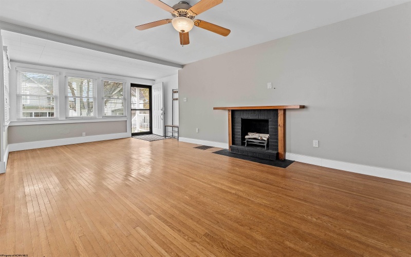 1109 Gaston Avenue, Fairmont, West Virginia 26554, 3 Bedrooms Bedrooms, 6 Rooms Rooms,1 BathroomBathrooms,Single Family Detached,For Sale,Gaston,10162468 1109 Gaston Avenue, Fairmont, West Virginia 26554, 3 Bedrooms Bedrooms, 6 Rooms Rooms,1 BathroomBathrooms,Single Family Detached,For Sale,Gaston,10162468