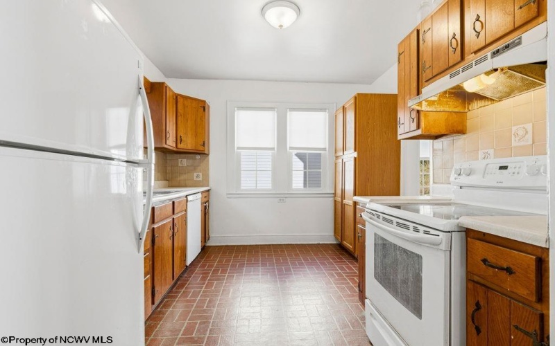 12 Outlook Road, Fairmont, West Virginia 26554, 4 Bedrooms Bedrooms, 9 Rooms Rooms,1 BathroomBathrooms,Single Family Detached,For Sale,Outlook,10162467 12 Outlook Road, Fairmont, West Virginia 26554, 4 Bedrooms Bedrooms, 9 Rooms Rooms,1 BathroomBathrooms,Single Family Detached,For Sale,Outlook,10162467