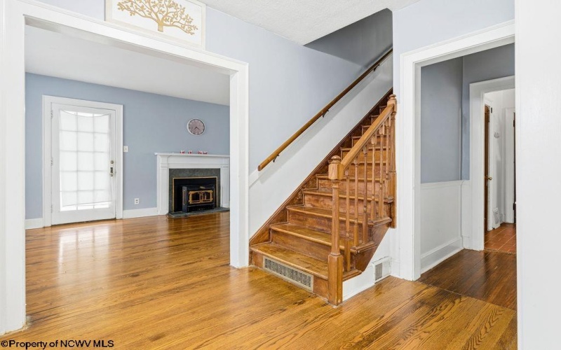 12 Outlook Road, Fairmont, West Virginia 26554, 4 Bedrooms Bedrooms, 9 Rooms Rooms,1 BathroomBathrooms,Single Family Detached,For Sale,Outlook,10162467 12 Outlook Road, Fairmont, West Virginia 26554, 4 Bedrooms Bedrooms, 9 Rooms Rooms,1 BathroomBathrooms,Single Family Detached,For Sale,Outlook,10162467