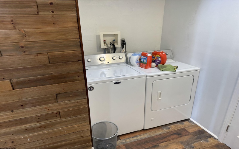 19 McLane Avenue, Morgantown, West Virginia 26505, ,Multi-unit/income,For Sale,McLane,10162457 19 McLane Avenue, Morgantown, West Virginia 26505, ,Multi-unit/income,For Sale,McLane,10162457