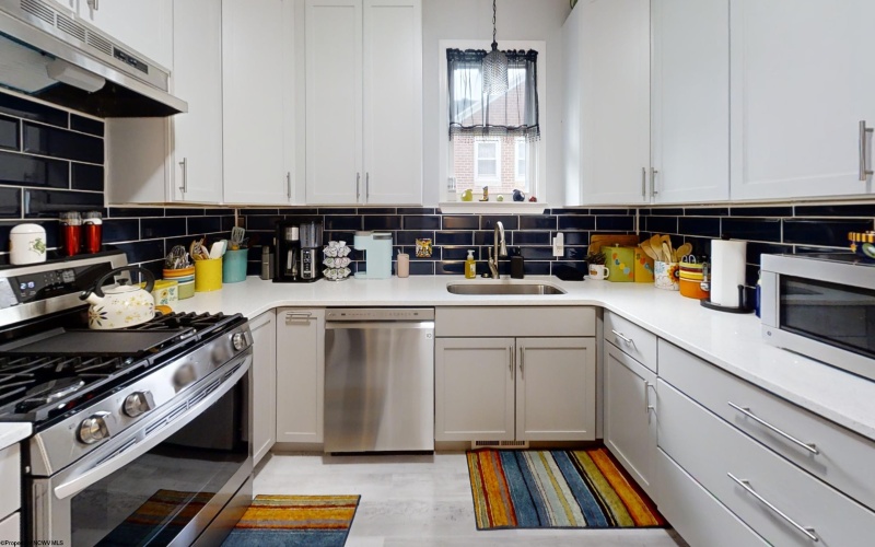 403 Thomas Avenue, Nutter Fort, West Virginia 26301, 2 Bedrooms Bedrooms, 6 Rooms Rooms,1 BathroomBathrooms,Single Family Detached,For Sale,Thomas,10162463 403 Thomas Avenue, Nutter Fort, West Virginia 26301, 2 Bedrooms Bedrooms, 6 Rooms Rooms,1 BathroomBathrooms,Single Family Detached,For Sale,Thomas,10162463