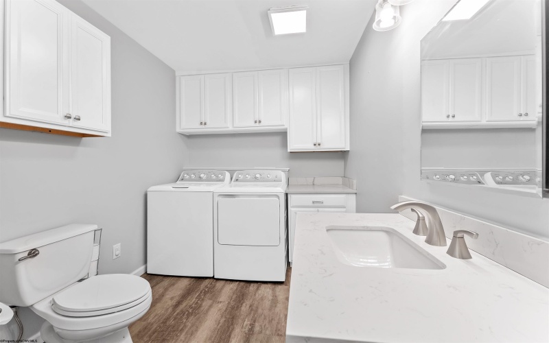 459 Congress Avenue, Morgantown, West Virginia 26505, 3 Bedrooms Bedrooms, 6 Rooms Rooms,2 BathroomsBathrooms,Single Family Detached,For Sale,Congress,10162458 459 Congress Avenue, Morgantown, West Virginia 26505, 3 Bedrooms Bedrooms, 6 Rooms Rooms,2 BathroomsBathrooms,Single Family Detached,For Sale,Congress,10162458