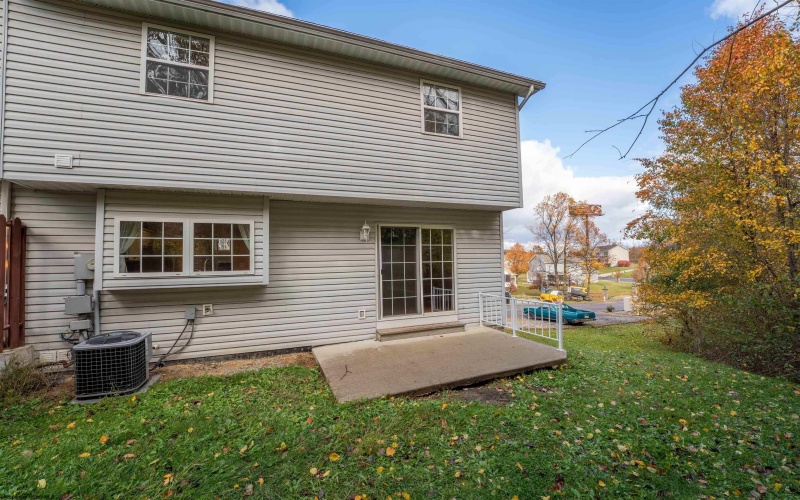 898 Ashton Place, Morgantown, West Virginia 26508, 3 Bedrooms Bedrooms, 6 Rooms Rooms,2 BathroomsBathrooms,Single Family Attached,For Sale,Ashton,10162482 898 Ashton Place, Morgantown, West Virginia 26508, 3 Bedrooms Bedrooms, 6 Rooms Rooms,2 BathroomsBathrooms,Single Family Attached,For Sale,Ashton,10162482