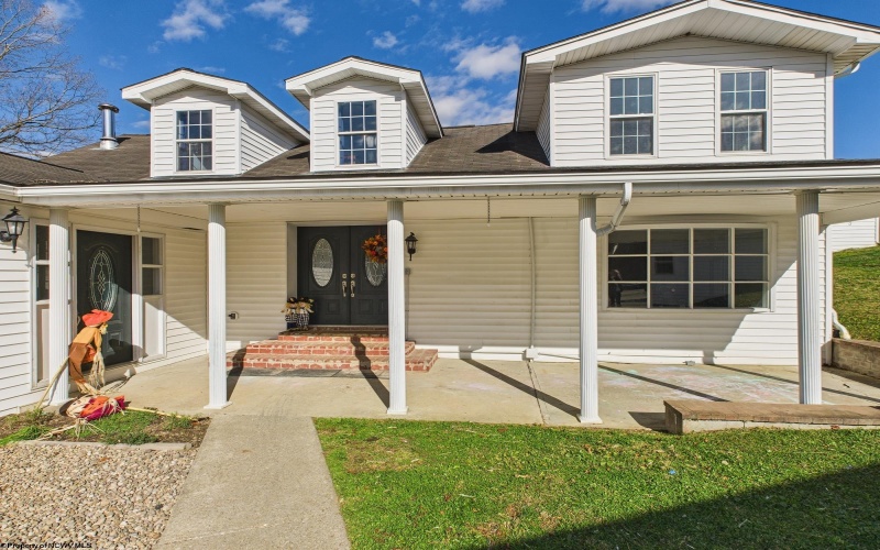 3819 Saltwell Road, Bridgeport, West Virginia 26330, 3 Bedrooms Bedrooms, 9 Rooms Rooms,3 BathroomsBathrooms,Single Family Detached,For Sale,Saltwell,10162483 3819 Saltwell Road, Bridgeport, West Virginia 26330, 3 Bedrooms Bedrooms, 9 Rooms Rooms,3 BathroomsBathrooms,Single Family Detached,For Sale,Saltwell,10162483