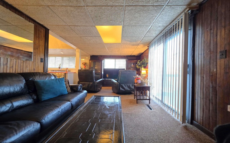 414 Maple Avenue, Fairmont, West Virginia 26554, 2 Bedrooms Bedrooms, 6 Rooms Rooms,2 BathroomsBathrooms,Single Family Detached,For Sale,Maple,10162476 414 Maple Avenue, Fairmont, West Virginia 26554, 2 Bedrooms Bedrooms, 6 Rooms Rooms,2 BathroomsBathrooms,Single Family Detached,For Sale,Maple,10162476