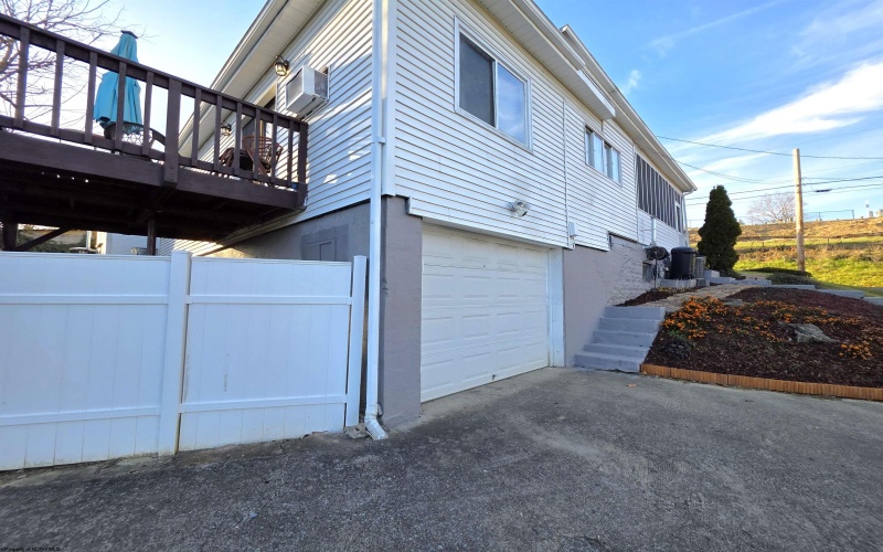 414 Maple Avenue, Fairmont, West Virginia 26554, 2 Bedrooms Bedrooms, 6 Rooms Rooms,2 BathroomsBathrooms,Single Family Detached,For Sale,Maple,10162476 414 Maple Avenue, Fairmont, West Virginia 26554, 2 Bedrooms Bedrooms, 6 Rooms Rooms,2 BathroomsBathrooms,Single Family Detached,For Sale,Maple,10162476