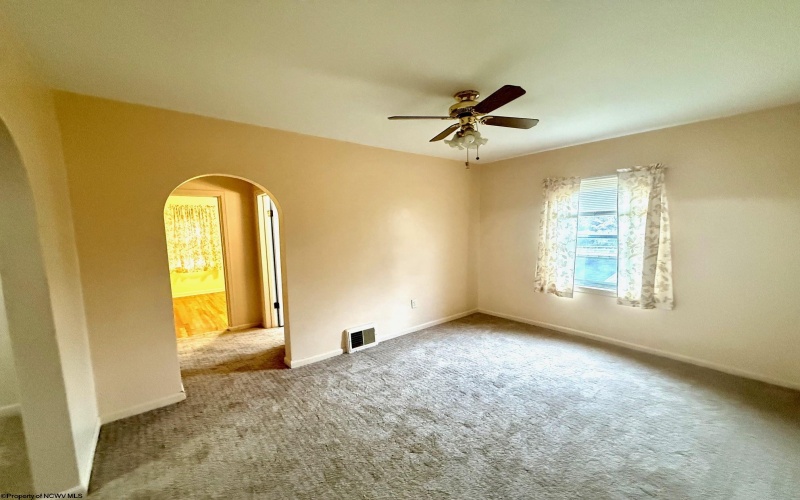 1310 Adams Avenue, Clarksburg, West Virginia 26301, 3 Bedrooms Bedrooms, 6 Rooms Rooms,1 BathroomBathrooms,Single Family Detached,For Sale,Adams,10162471 1310 Adams Avenue, Clarksburg, West Virginia 26301, 3 Bedrooms Bedrooms, 6 Rooms Rooms,1 BathroomBathrooms,Single Family Detached,For Sale,Adams,10162471