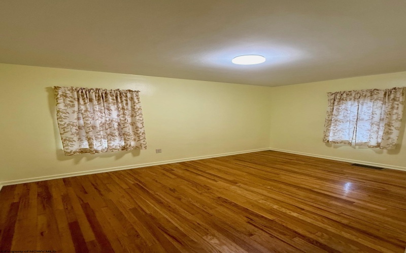 1310 Adams Avenue, Clarksburg, West Virginia 26301, 3 Bedrooms Bedrooms, 6 Rooms Rooms,1 BathroomBathrooms,Single Family Detached,For Sale,Adams,10162471 1310 Adams Avenue, Clarksburg, West Virginia 26301, 3 Bedrooms Bedrooms, 6 Rooms Rooms,1 BathroomBathrooms,Single Family Detached,For Sale,Adams,10162471