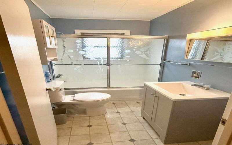 1310 Adams Avenue, Clarksburg, West Virginia 26301, 3 Bedrooms Bedrooms, 6 Rooms Rooms,1 BathroomBathrooms,Single Family Detached,For Sale,Adams,10162471 1310 Adams Avenue, Clarksburg, West Virginia 26301, 3 Bedrooms Bedrooms, 6 Rooms Rooms,1 BathroomBathrooms,Single Family Detached,For Sale,Adams,10162471