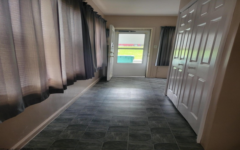 1310 Adams Avenue, Clarksburg, West Virginia 26301, 3 Bedrooms Bedrooms, 6 Rooms Rooms,1 BathroomBathrooms,Single Family Detached,For Sale,Adams,10162471 1310 Adams Avenue, Clarksburg, West Virginia 26301, 3 Bedrooms Bedrooms, 6 Rooms Rooms,1 BathroomBathrooms,Single Family Detached,For Sale,Adams,10162471