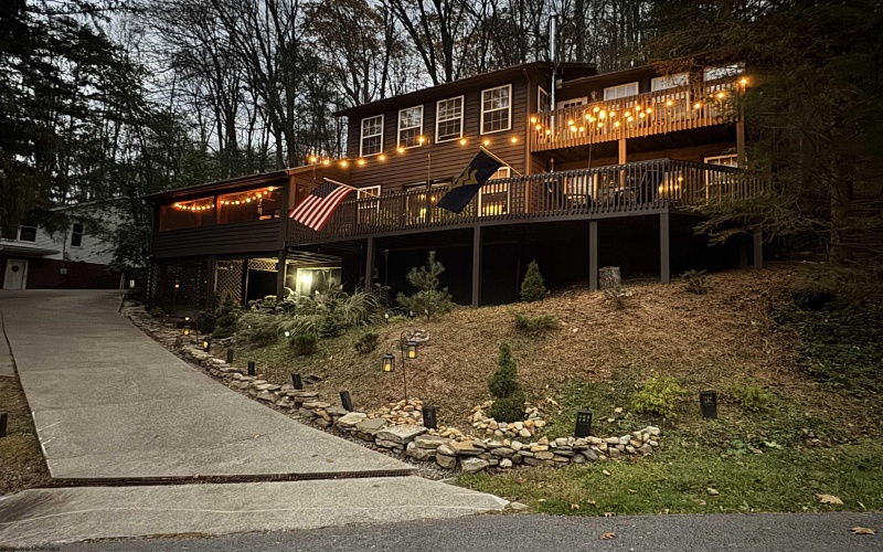 2146 lake Floyd Circle, Bristol, West Virginia 26426, 5 Bedrooms Bedrooms, 13 Rooms Rooms,3 BathroomsBathrooms,Single Family Detached,For Sale,lake Floyd,10162475 2146 lake Floyd Circle, Bristol, West Virginia 26426, 5 Bedrooms Bedrooms, 13 Rooms Rooms,3 BathroomsBathrooms,Single Family Detached,For Sale,lake Floyd,10162475