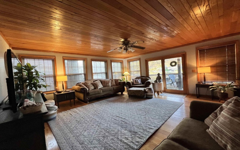 2146 lake Floyd Circle, Bristol, West Virginia 26426, 5 Bedrooms Bedrooms, 13 Rooms Rooms,3 BathroomsBathrooms,Single Family Detached,For Sale,lake Floyd,10162475 2146 lake Floyd Circle, Bristol, West Virginia 26426, 5 Bedrooms Bedrooms, 13 Rooms Rooms,3 BathroomsBathrooms,Single Family Detached,For Sale,lake Floyd,10162475